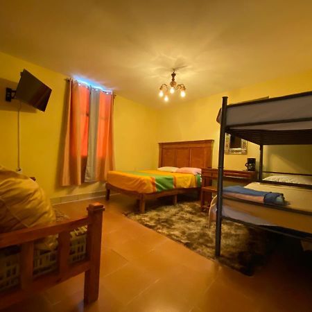 Departamentos Suites Centro Guanajuato Esterno foto