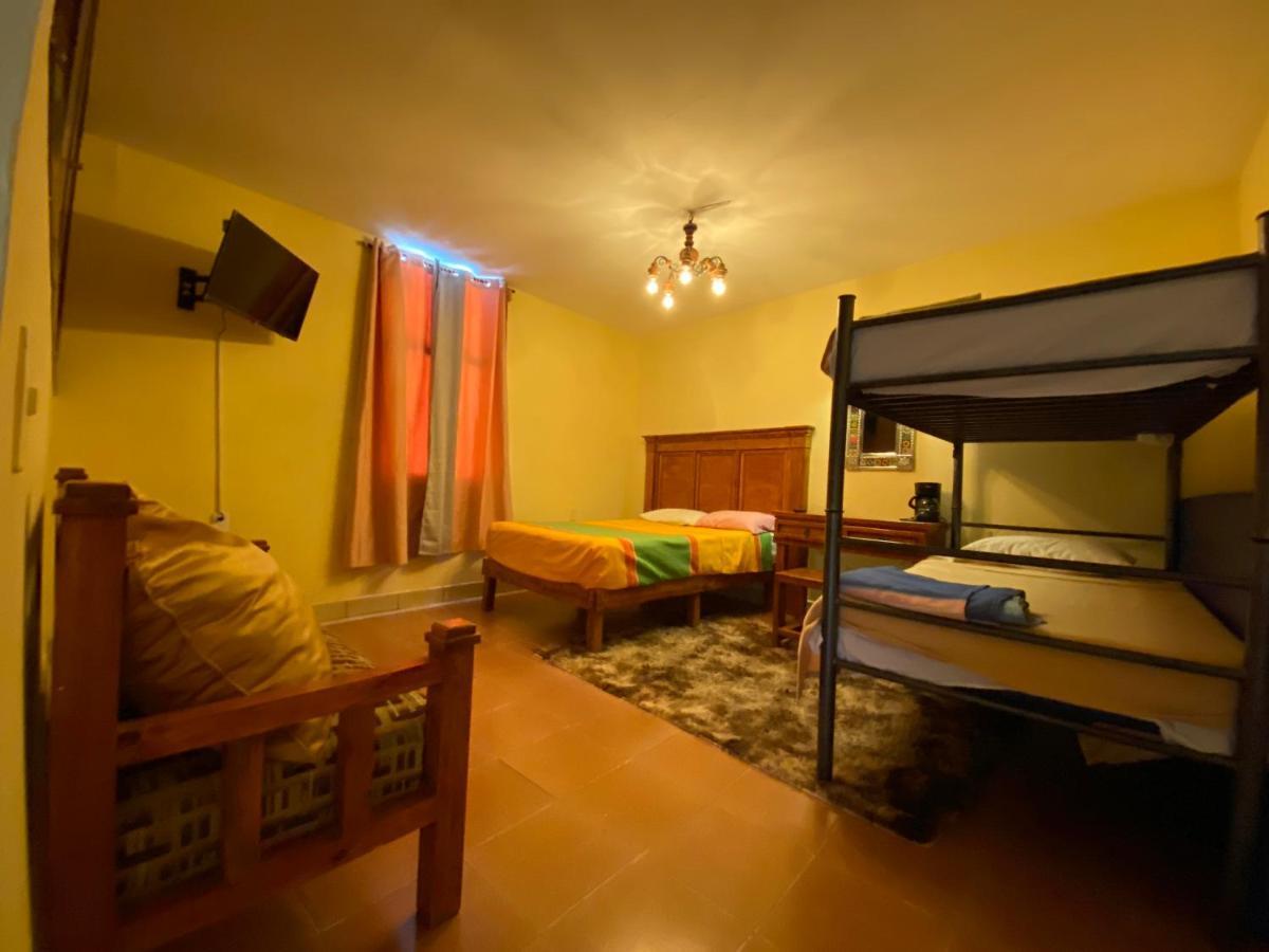 Departamentos Suites Centro Guanajuato Esterno foto
